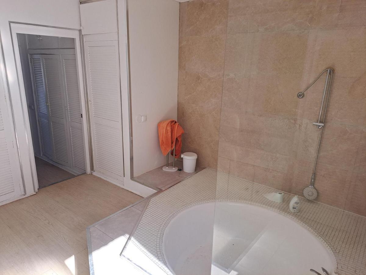 Privat bolig Private In Huge Penthouse 1st Line Puerto Banus, Incredible Views, Jacuzzis *
