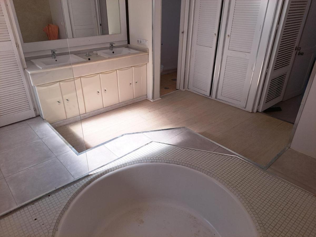 Accommodatie bij particulieren Private In Huge Penthouse 1st Line Puerto Banus, Incredible Views, Jacuzzis *