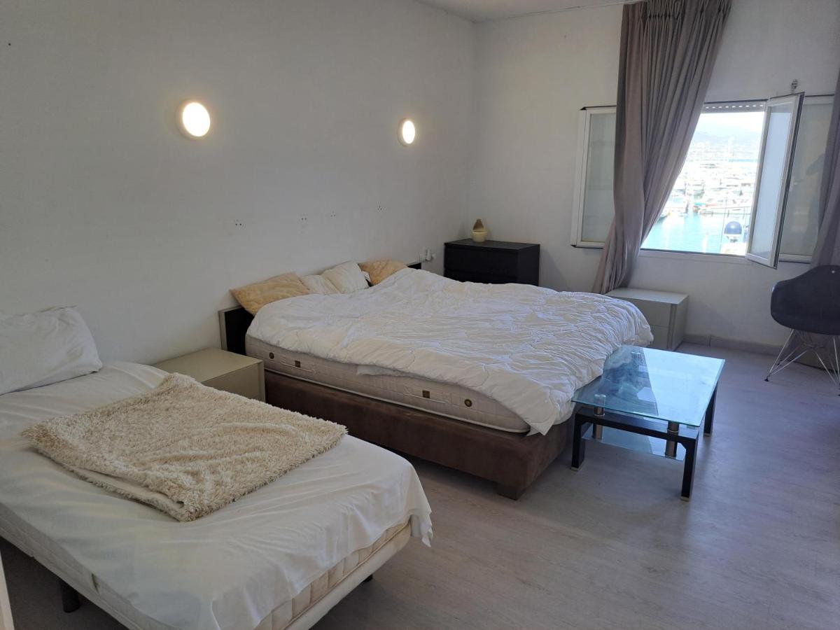 Private In Huge Penthouse 1st Line Puerto Banus, Incredible Views, Jacuzzis Accommodatie bij particulieren