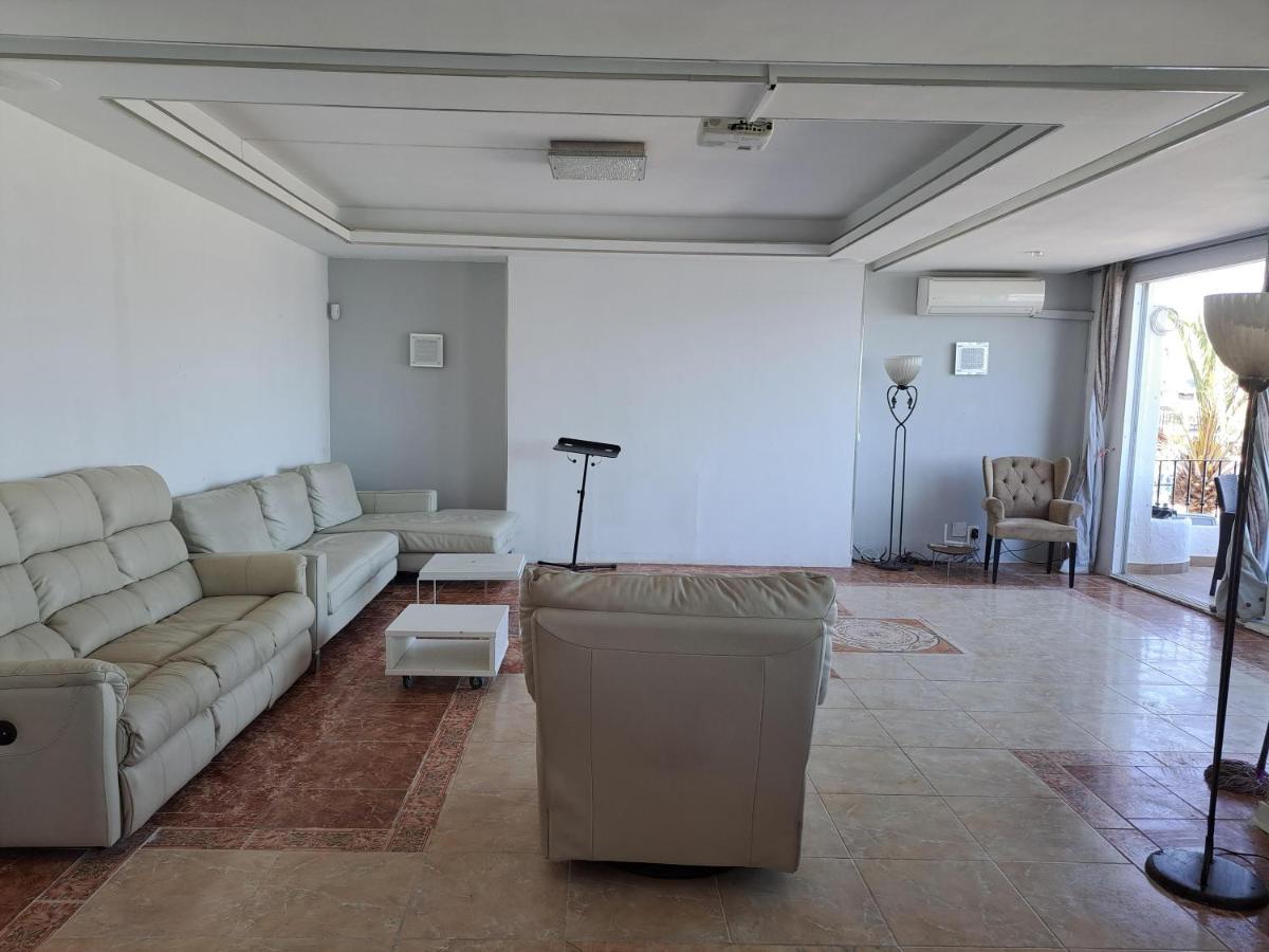 Accommodatie bij particulieren Private In Huge Penthouse 1st Line Puerto Banus, Incredible Views, Jacuzzis
