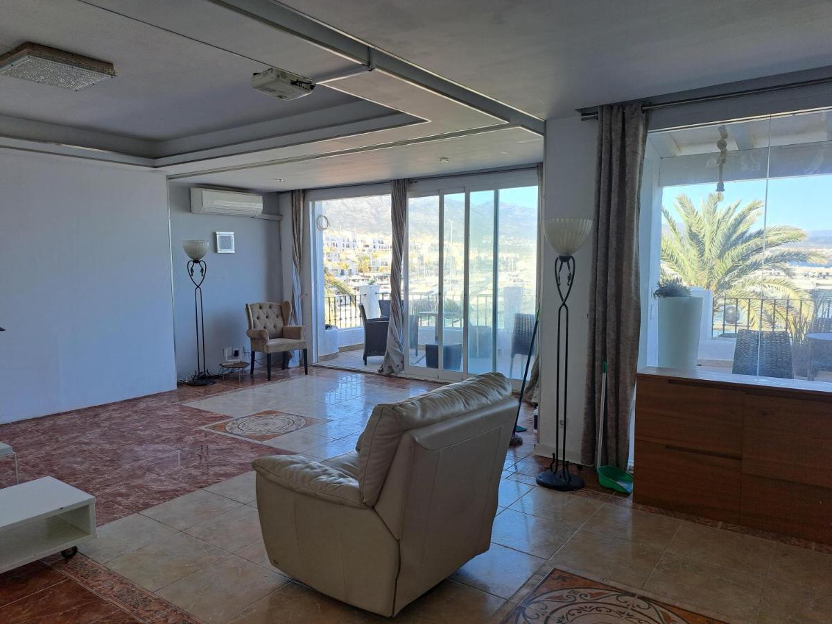 Accommodatie bij particulieren Private In Huge Penthouse 1st Line Puerto Banus, Incredible Views, Jacuzzis